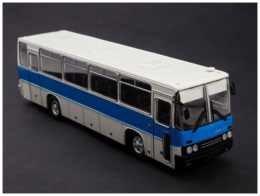 Модель автобуса Икарус-256 1/43