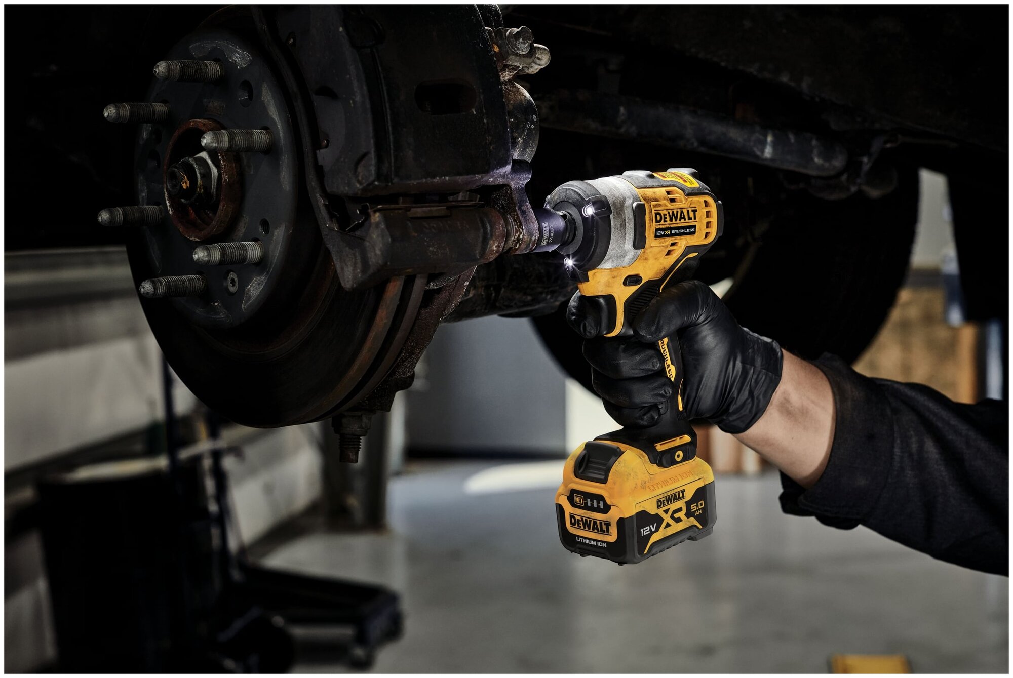 Гайковерт акк. 12В DCF901P1 DeWALT DCF901P1-QW - фотография № 6