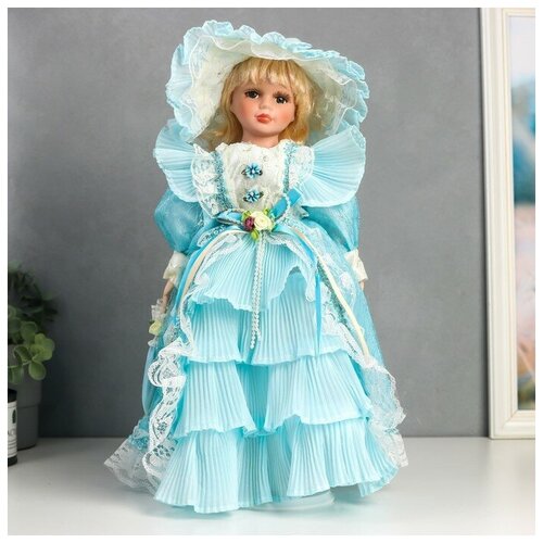 Купить Кукла коллекционная керамика Леди Виктория в голубом платье с рюшами 40 см, нет бренда