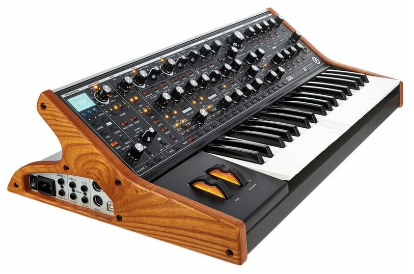 Moog Subsequent 37