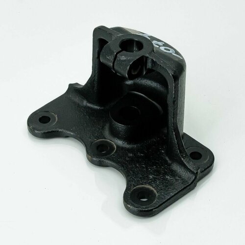 Кронштейн задней рессоры задний ISUZU FORWARD JYL 5250₽