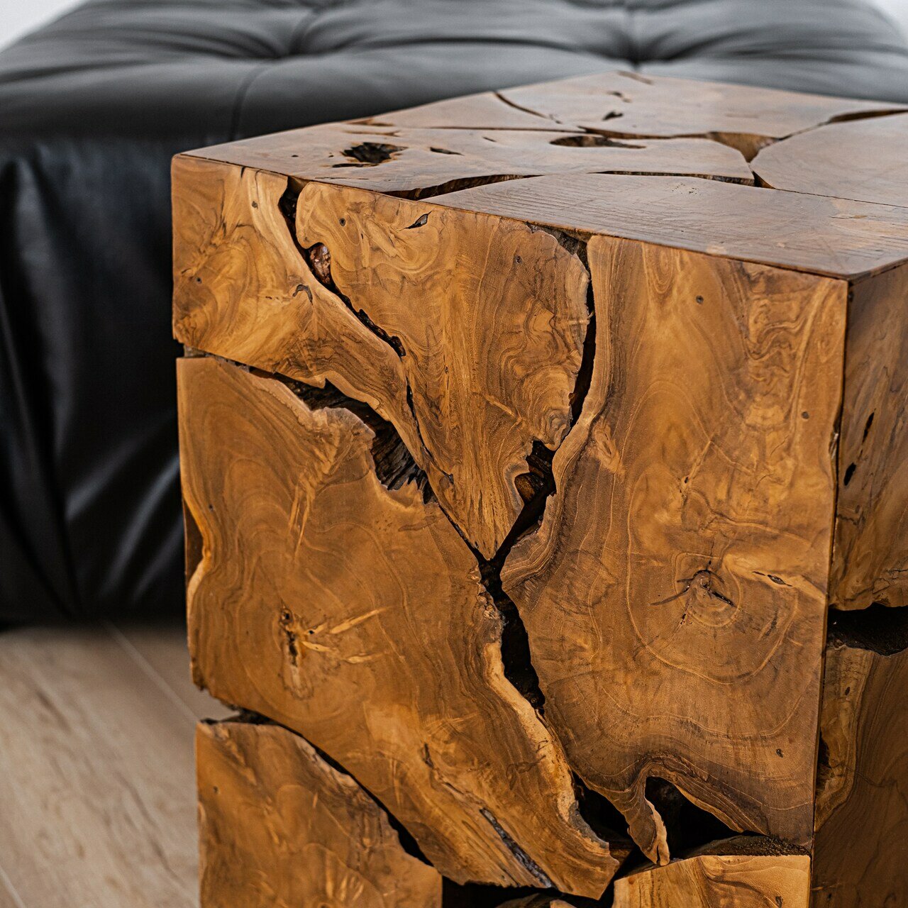 Кофейный столик "Кебун", 40х40х80 см, массив дерева, тиковое дерево