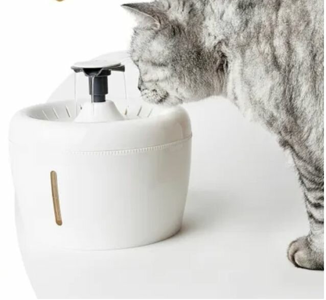 Автоматическая поилка-фонтан для кошек и собак "Яблоко" Els pet белая