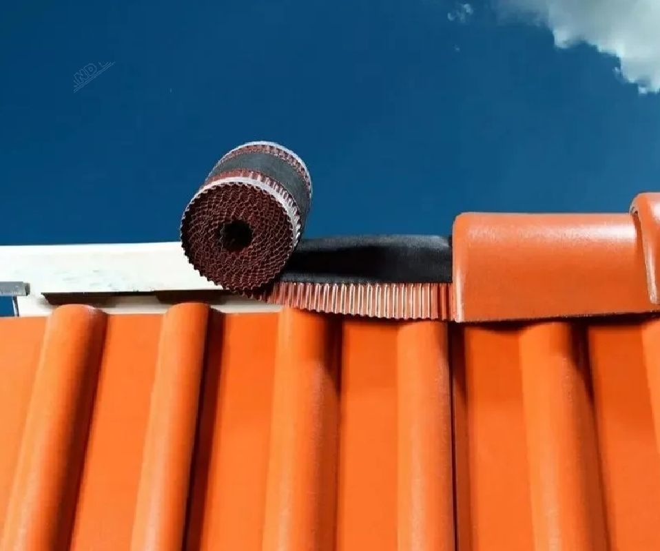 Аэроэлемент конька OPTIMA черный, 230мм (5м) Grand Line для кровли — фото 1