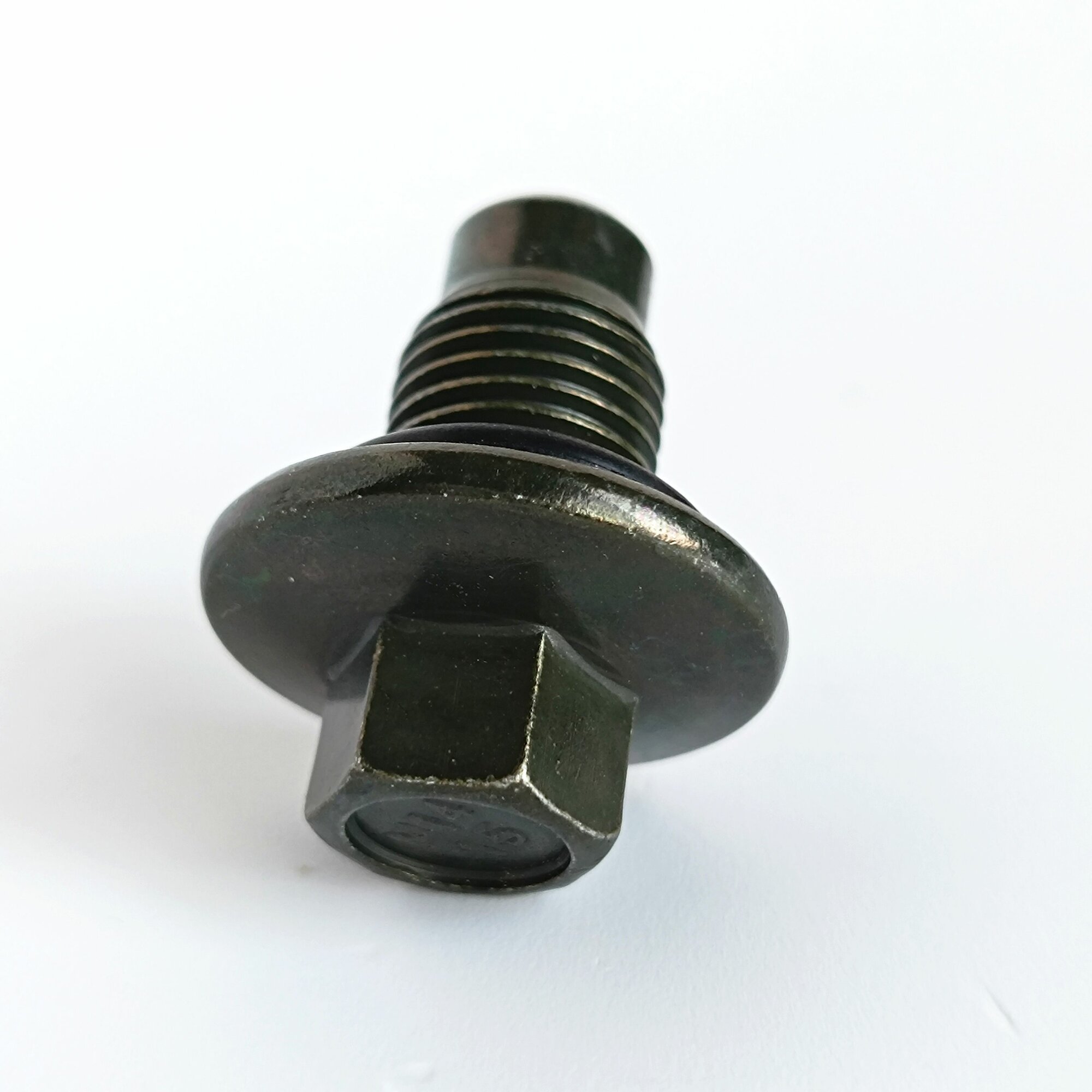Пробка масляного поддона 2261879 Ford Focus, Kuga, Mondeo, Transit, Fiesta и др. / Chrysler, Jaguar, Dodge — фото 1