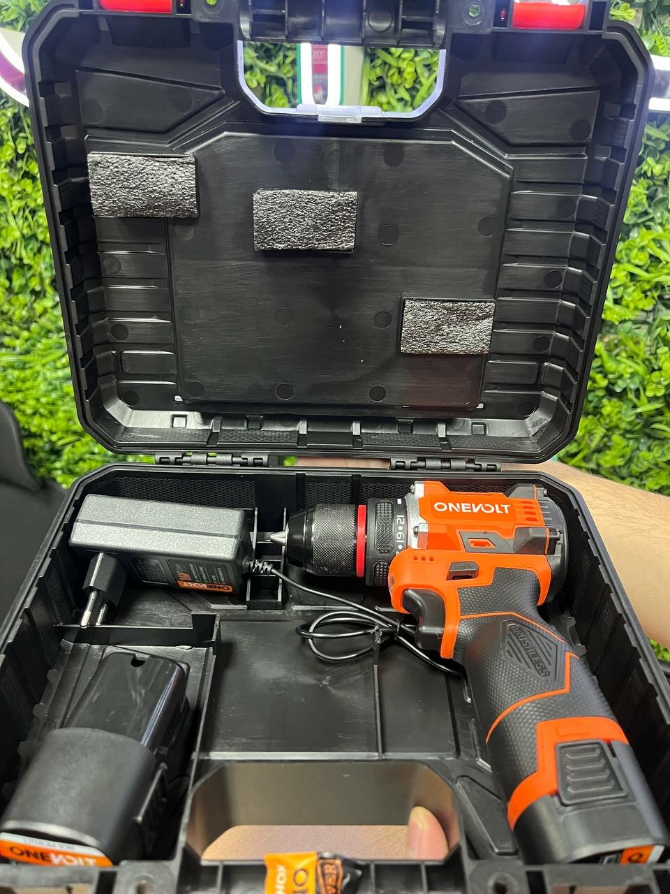 Шуруповерт NUMBER ONE "VDI16/2.0", с 2 аккумуляторами и кейсом — фото 1