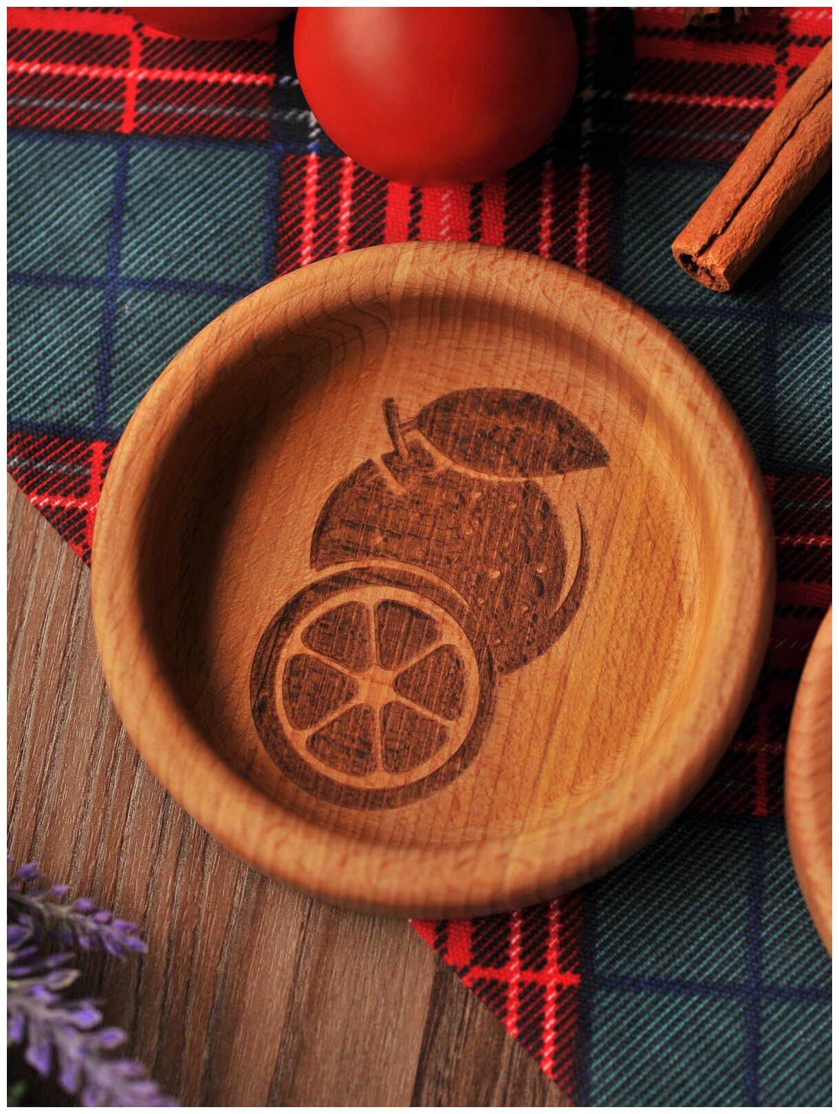 Блюдца десертные Riform с гравировкой "Цитрусы", диаметр 11 см, Дерево, 2 предмета — фото 1