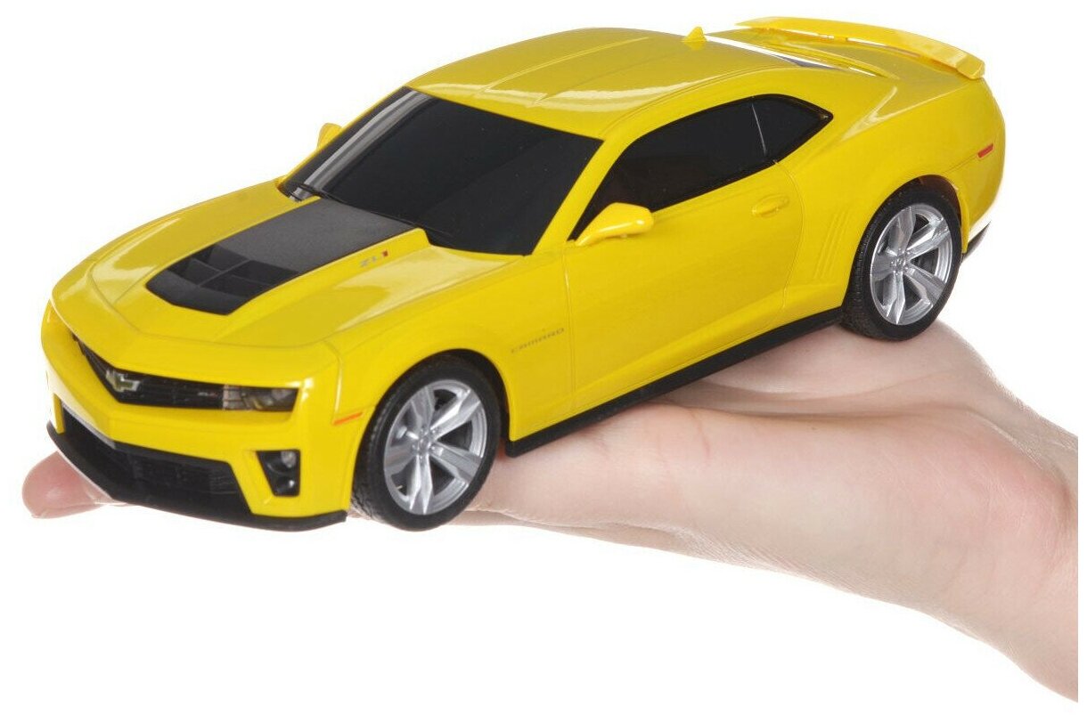 Машинка радиоуправляемая Chevrolet Camaro ZL1 желтая 1:24