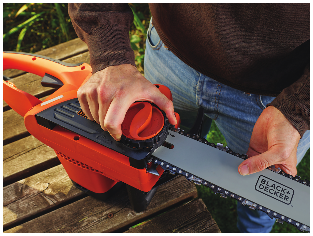 Электрическая пила BLACK+DECKER CS2040 2000 Вт - фотография № 3