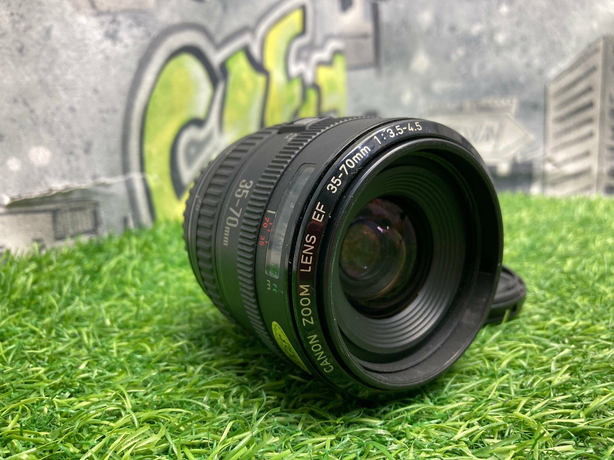 Canon EF 35-70mm 3.5-4.5