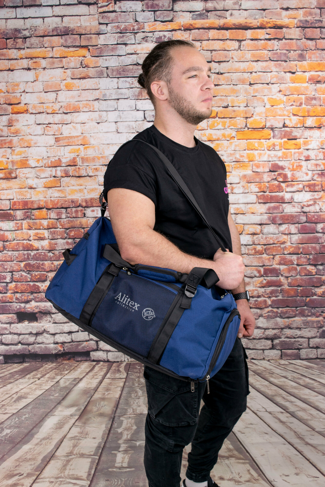 Сумка спортивная сумка-рюкзак Galteria AL008-2, 36 л, 27х27х50 см, ручная кладь, отделение для обуви, отделение для ноутбука, плечевой ремень, водонепроницаемая, быстросохнущая, синий - фотография № 11