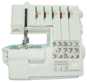Коверлок Merrylock 011 белый