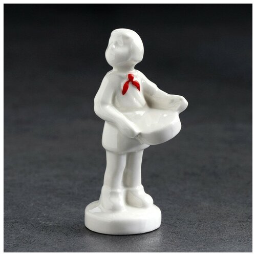 Весёлый фарфор Статуэтка фарфоровая 