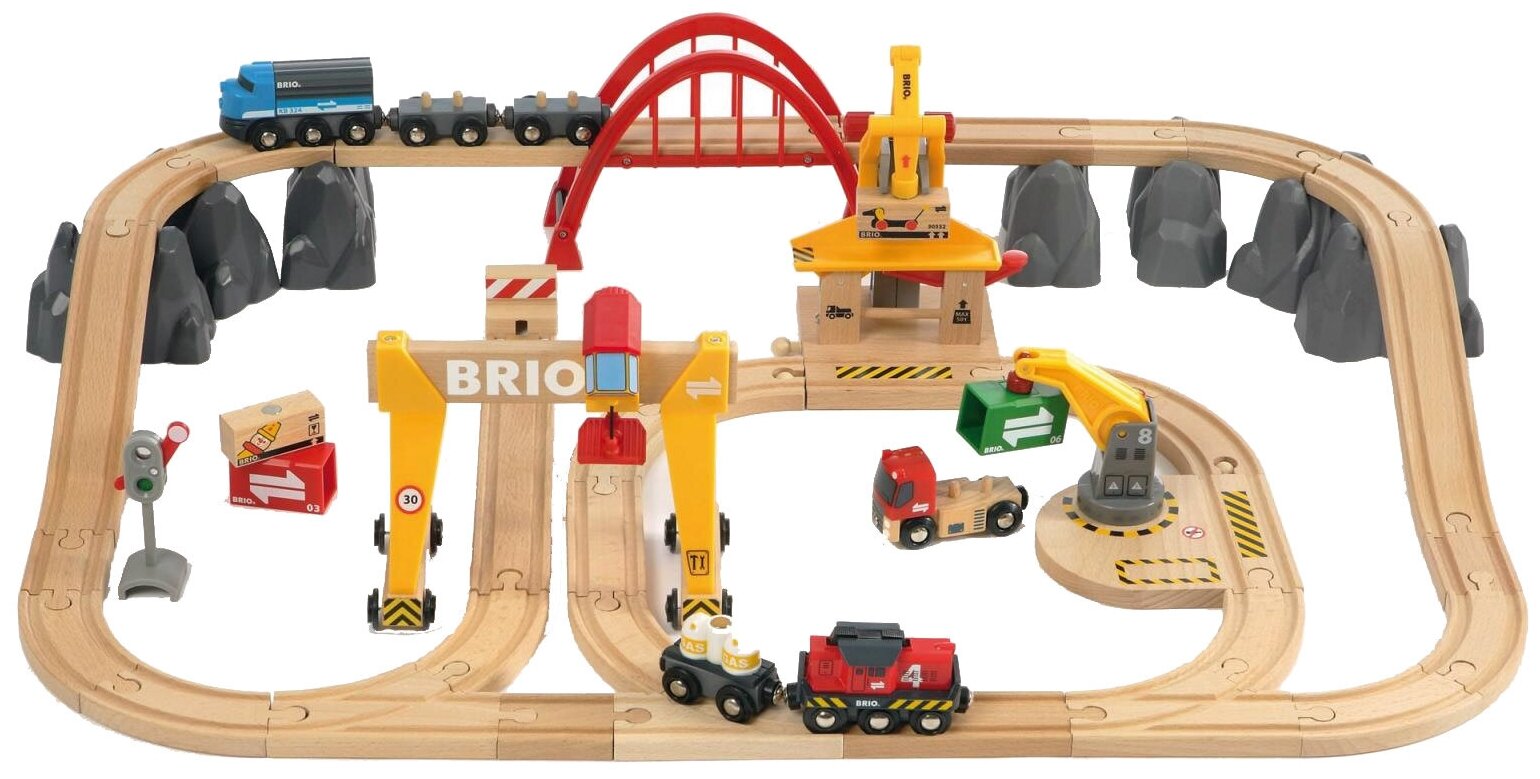 Игровой набор BRIO 33097 Грузовая железная дорога Люкс из 54 элементов
