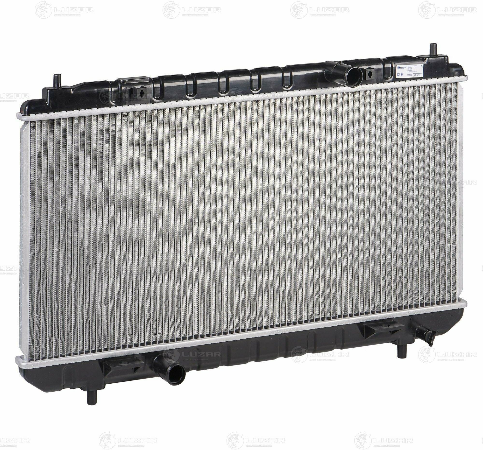 Радиатор охлаждения для автомобилей Lifan X50 (15-) 1.5i M/A