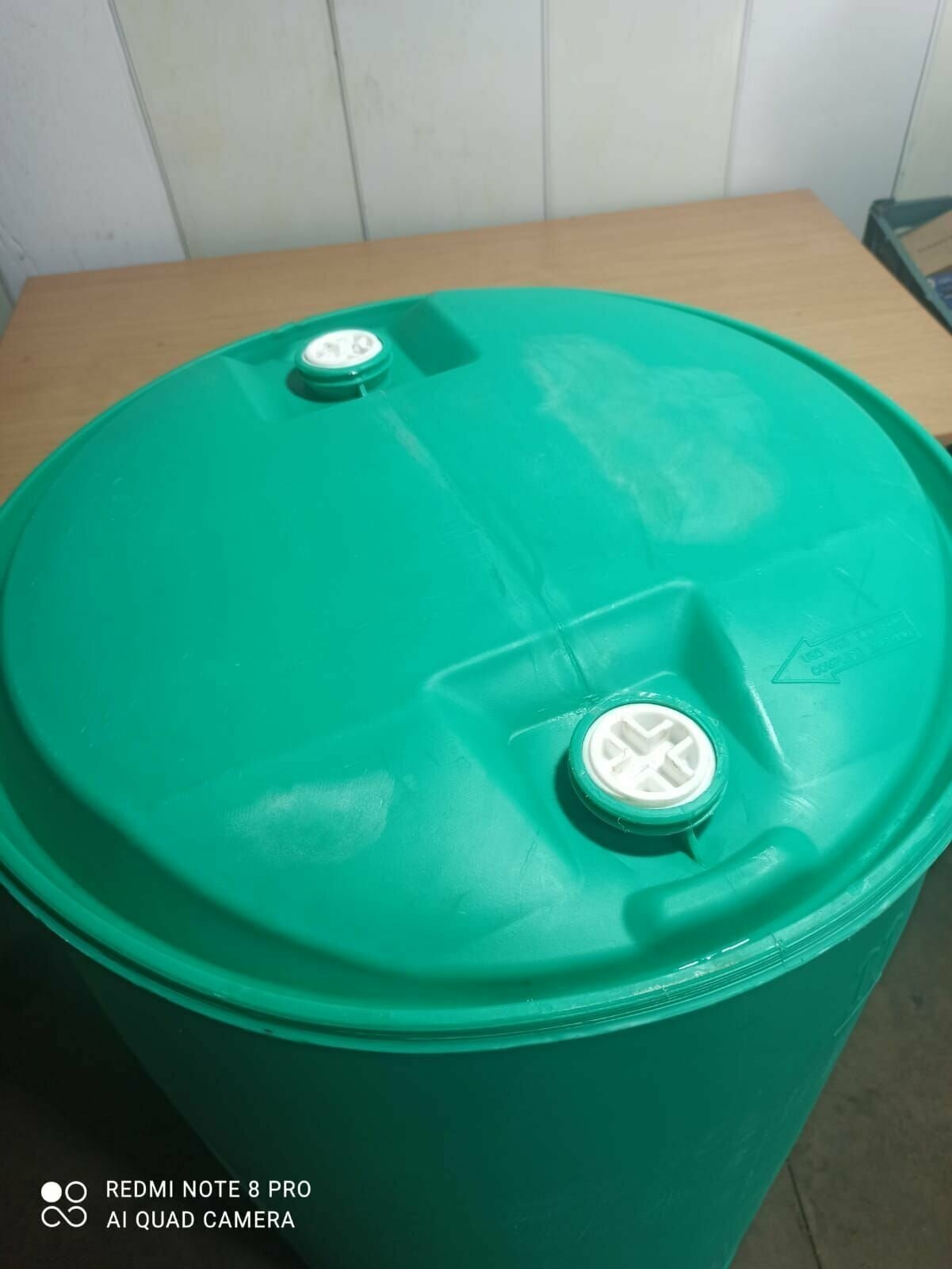 Бочка 200 литров Зеленая с двумя крышками - фотография № 2