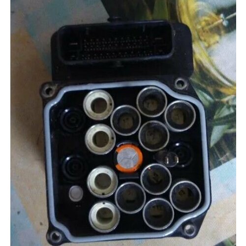 Блок ABS Jeep Grand Cherokee WK2 68252642ag 15000₽