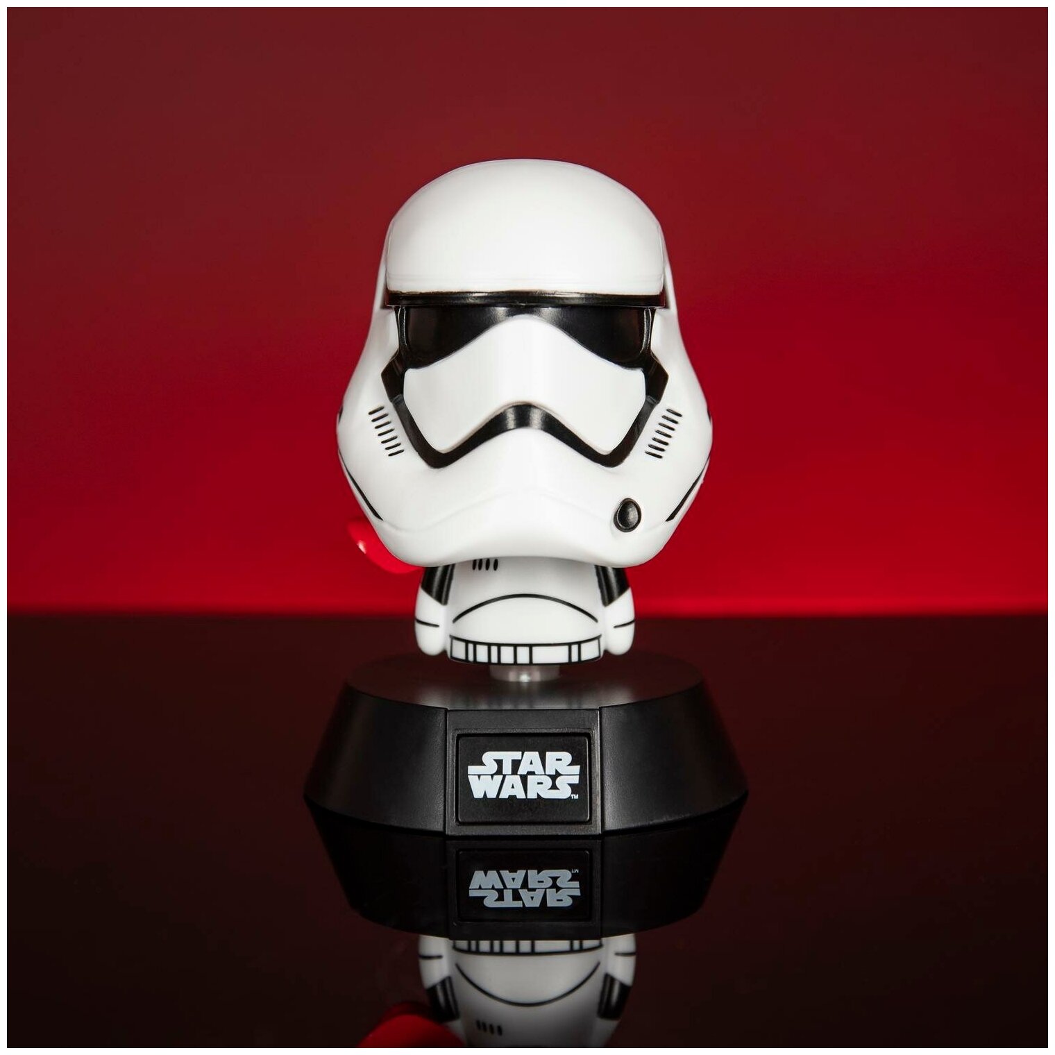 Светильник Paladone SW First Order Stormtrooper Icon Light V2 - фотография № 2