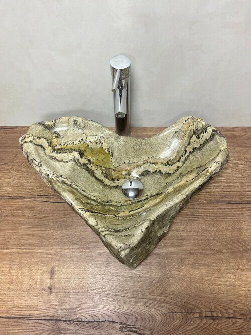 фото Раковина из натурального камня