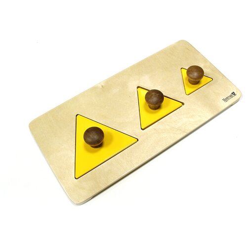 Геометрические пазлы Монтессори : треугольники на подставке