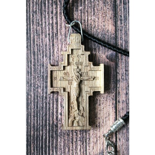 Крестик золотой резной крест из натурального красного янтаря спаси и сохрани