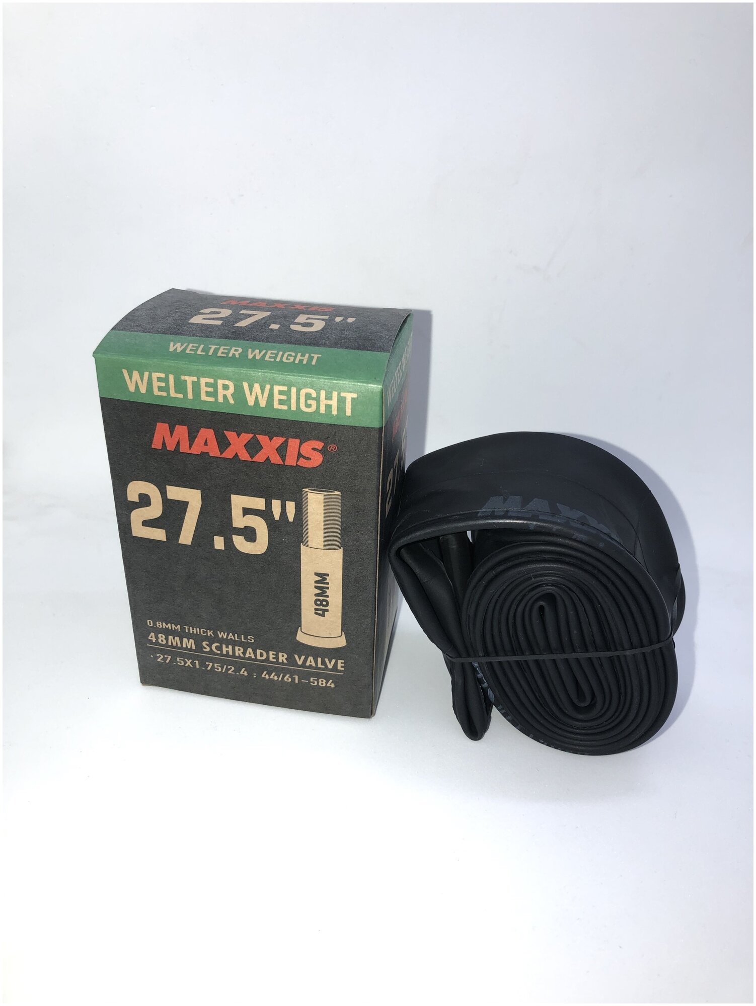 Камера 27.5x1.75/2.4 Maxxis Welter Weight, толщина 0.8 мм, автониппель 48 мм