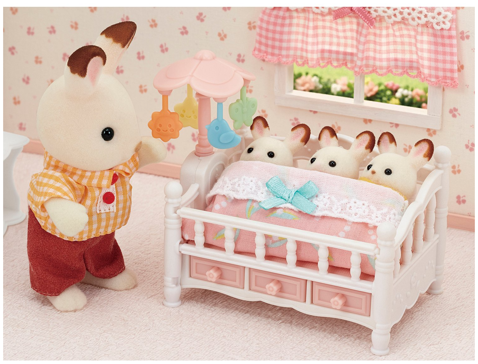 Игровой набор Sylvanian Families Детская кроватка с мобилем 5534