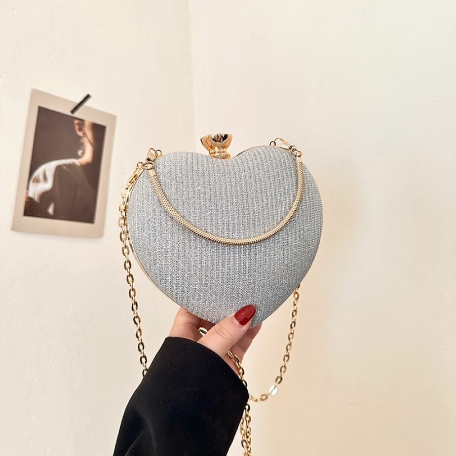 фото Сумка сердце , клатч вечерний