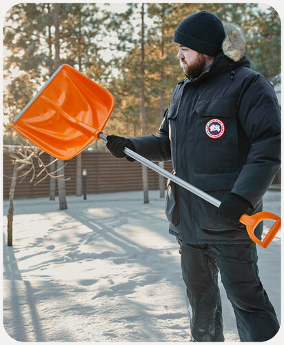 Изображение товара Лопата снеговая «Альфа Премиум» с черенком и ручкой, 46х42см, Альт-Пласт