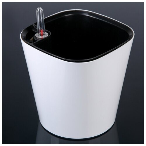 Кашпо с автополивом «Комфорт», 2,7 л (вставка 2 л), цвет белый