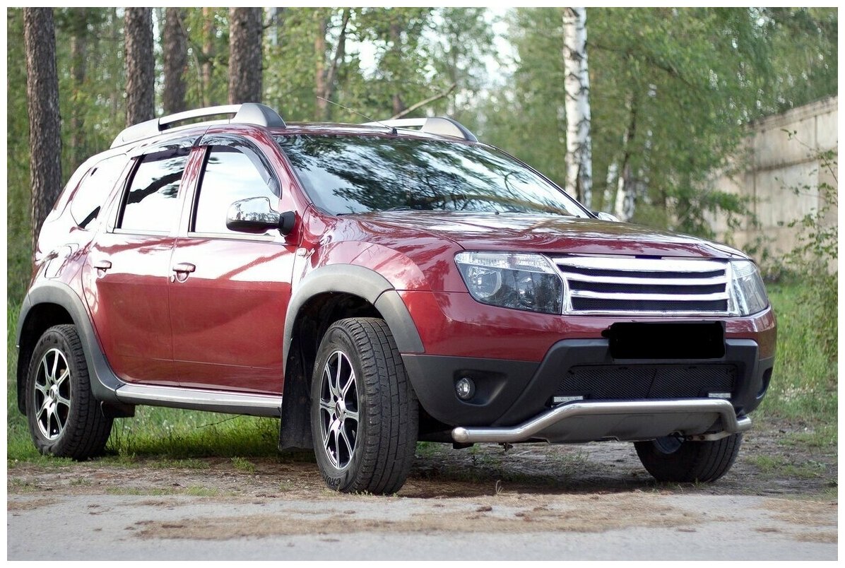 Защитная сетка переднего бампера Renault Duster 2010-2014 (I поколение)