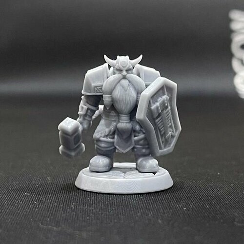 Миниатюра для настольной игры / Дворф #23 (Warcraft) Масштаб 32мм (не высота)
