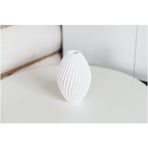 Декоративная ваза 