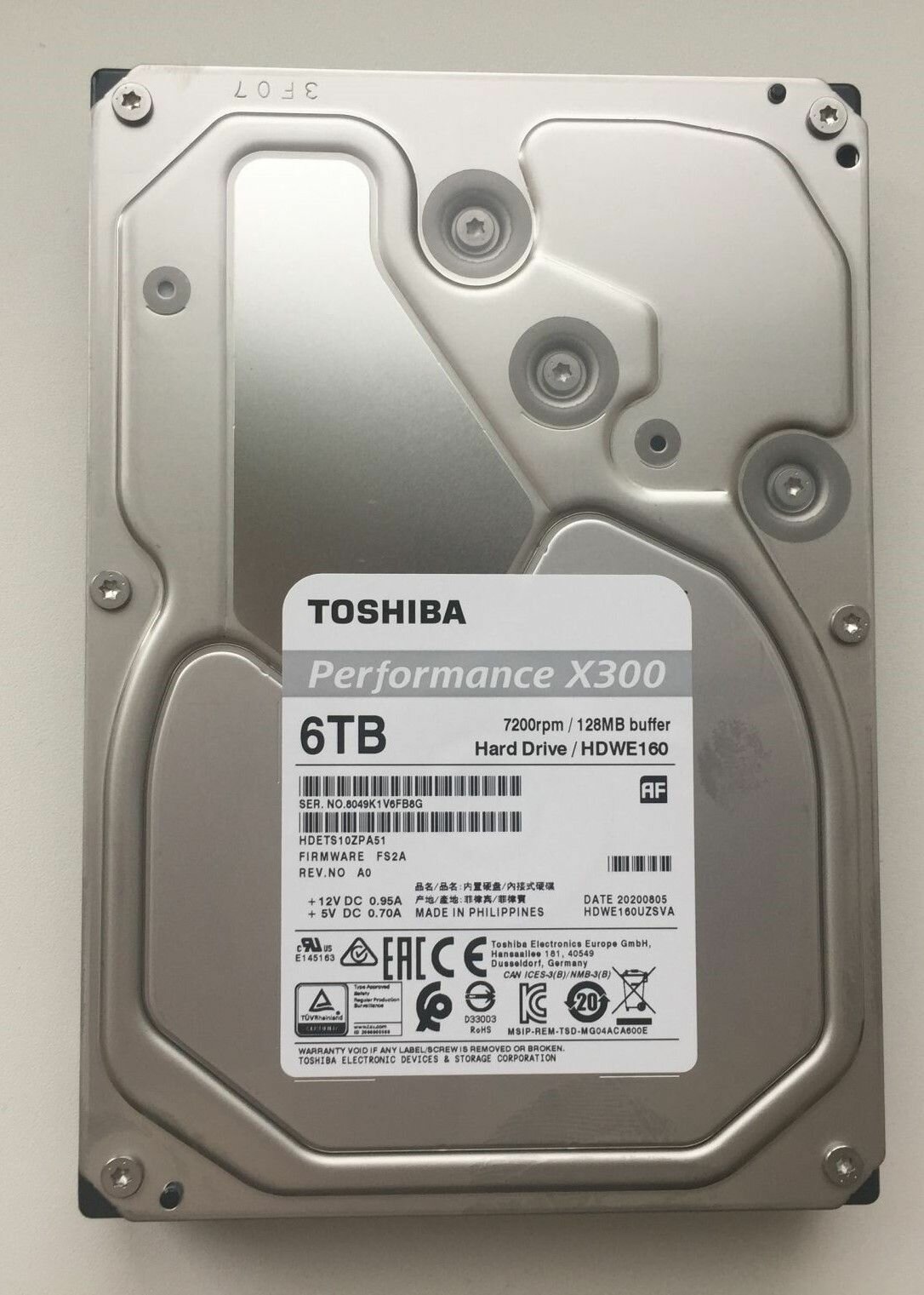 Внутренний жесткий диск Toshiba X300 HDWE160 6 Тб