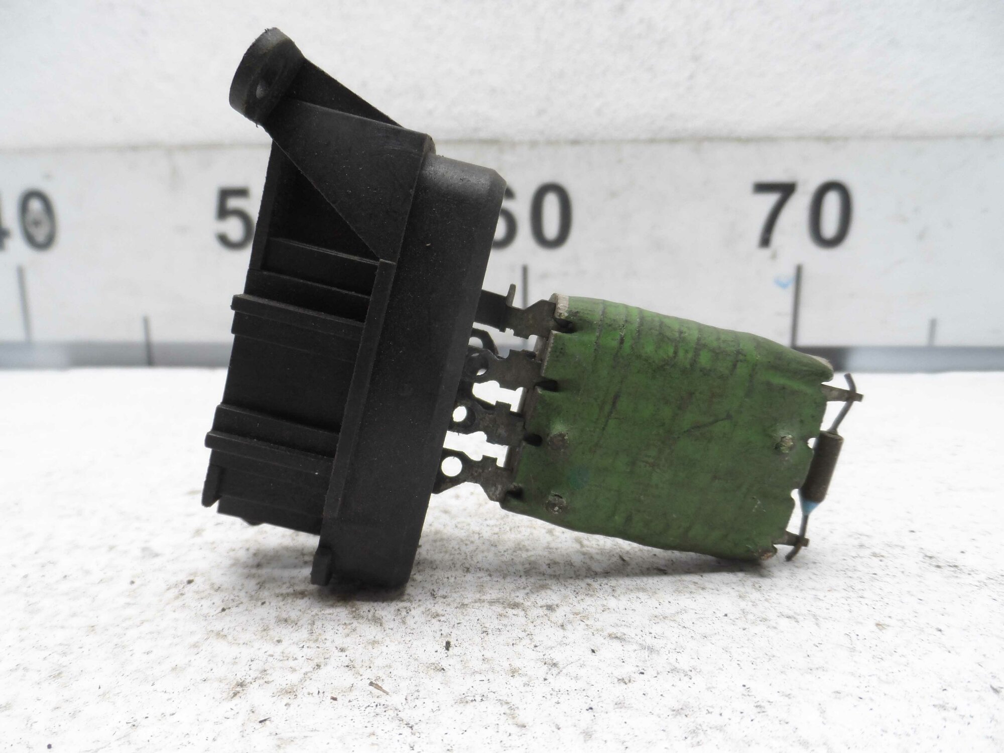 Резистор отопителя (сопротивление печки) Mercedes Sprinter 1 (W901-905) A0018216760
