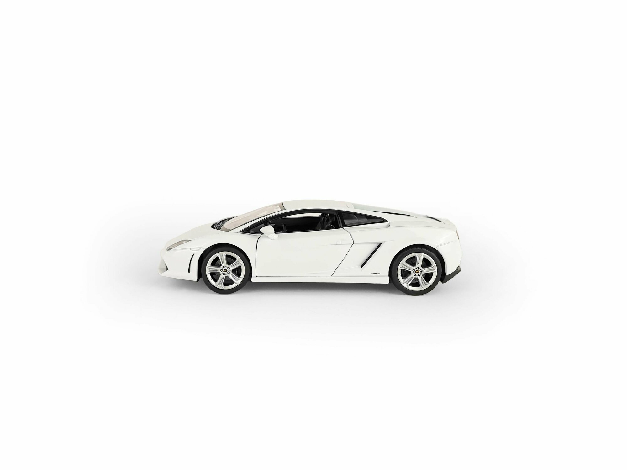 Машинка Welly 1:24 Lamborghini Urus желтый - фото №7