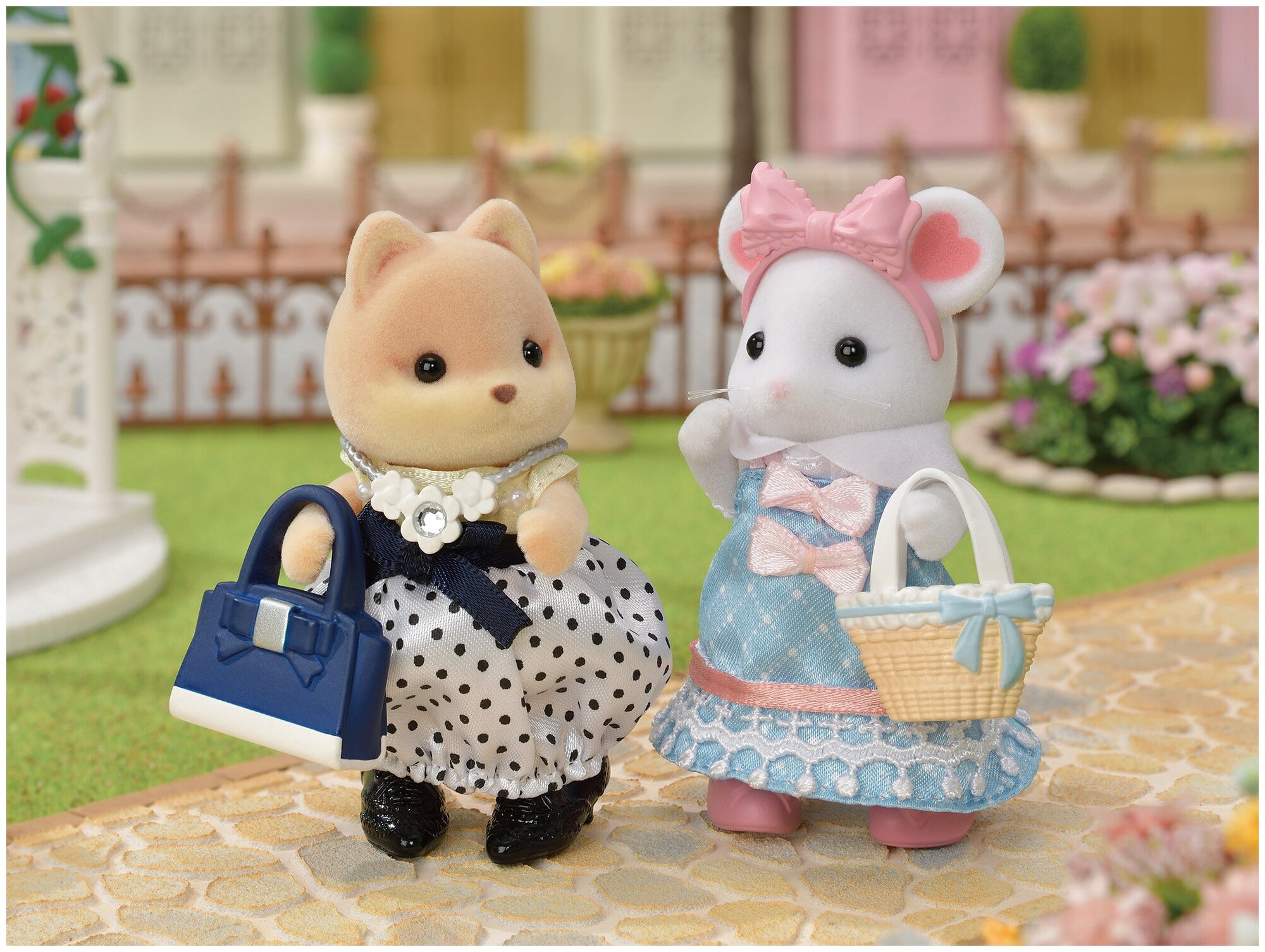 Игровой набор Sylvanian Families Зефирная мышка модница и ее гардероб 5540 - фото №7