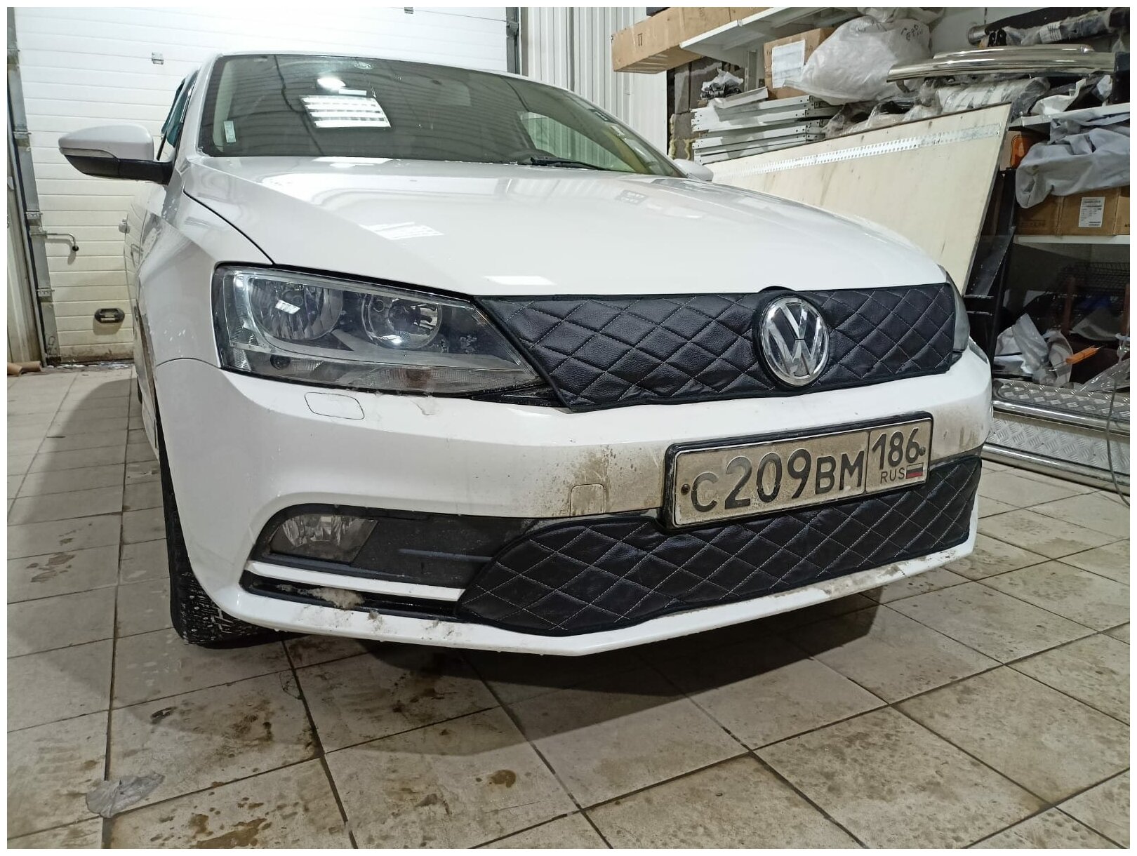 Утеплитель решетки радиатора зимний для Volkswagen Jetta 6 2014-2018(комплект 2шт)