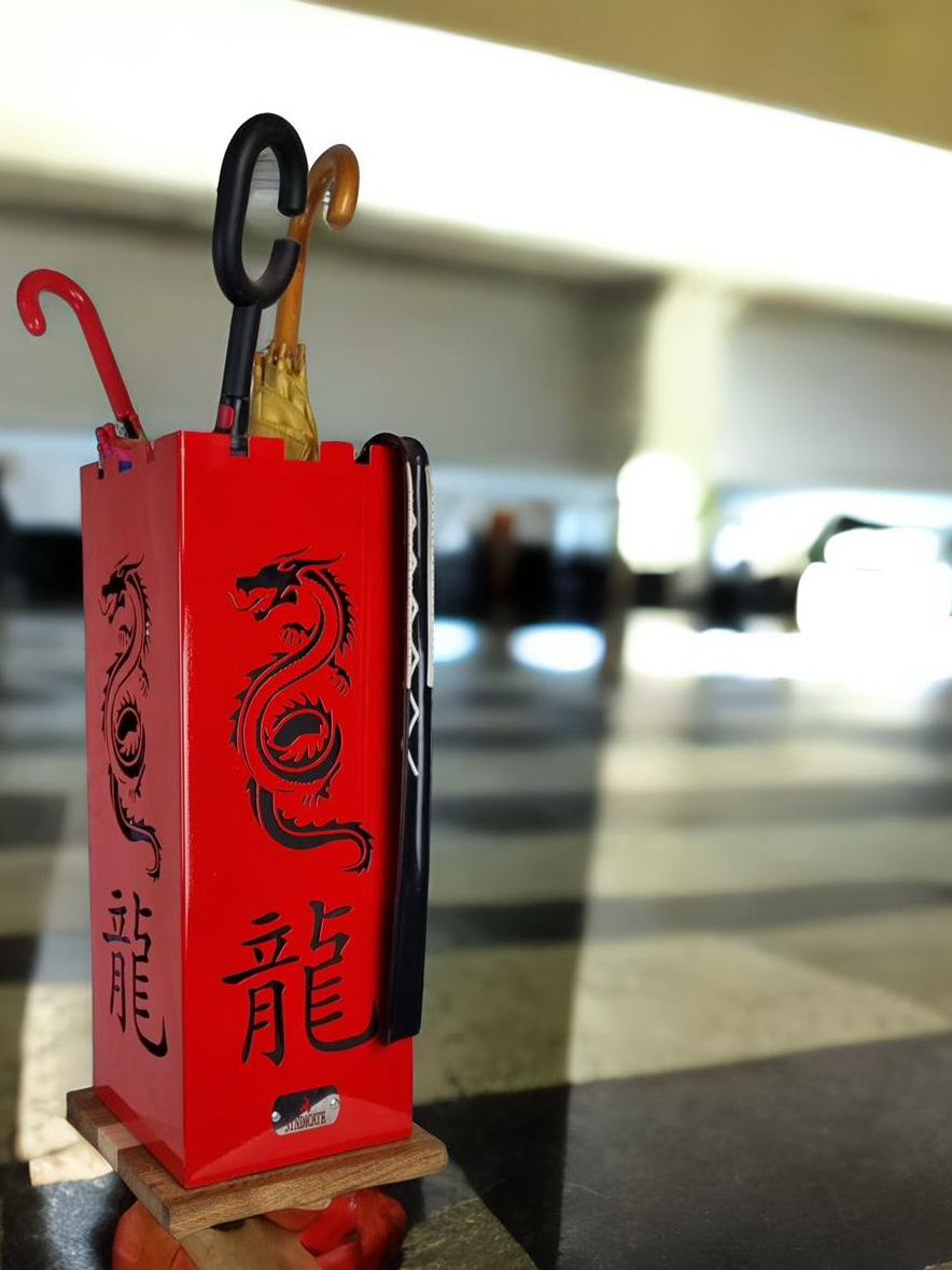 Подставка для зонтов Syndicate: "Китайский Дракон". Из стали. Основание - Натуральный Дуб. 24х24х56см. Красный. - фотография № 5