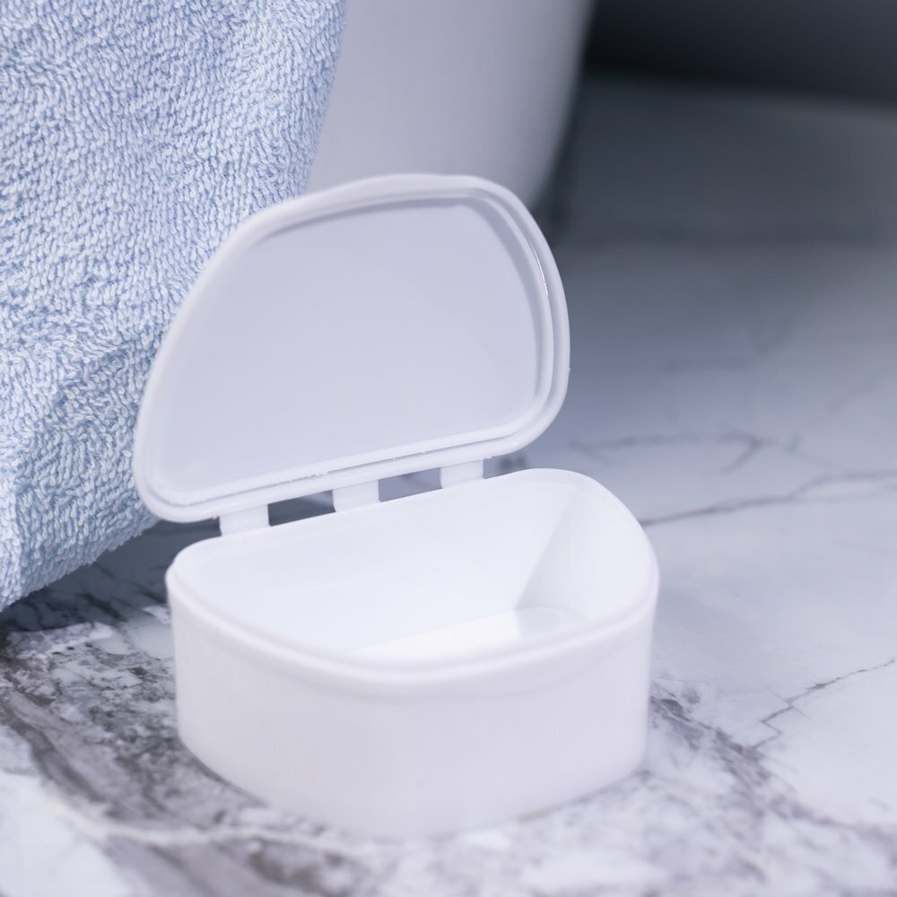 Картинки Контейнер для зубных протезов Revyline "Denture Box 04", для съемных протезов, белый