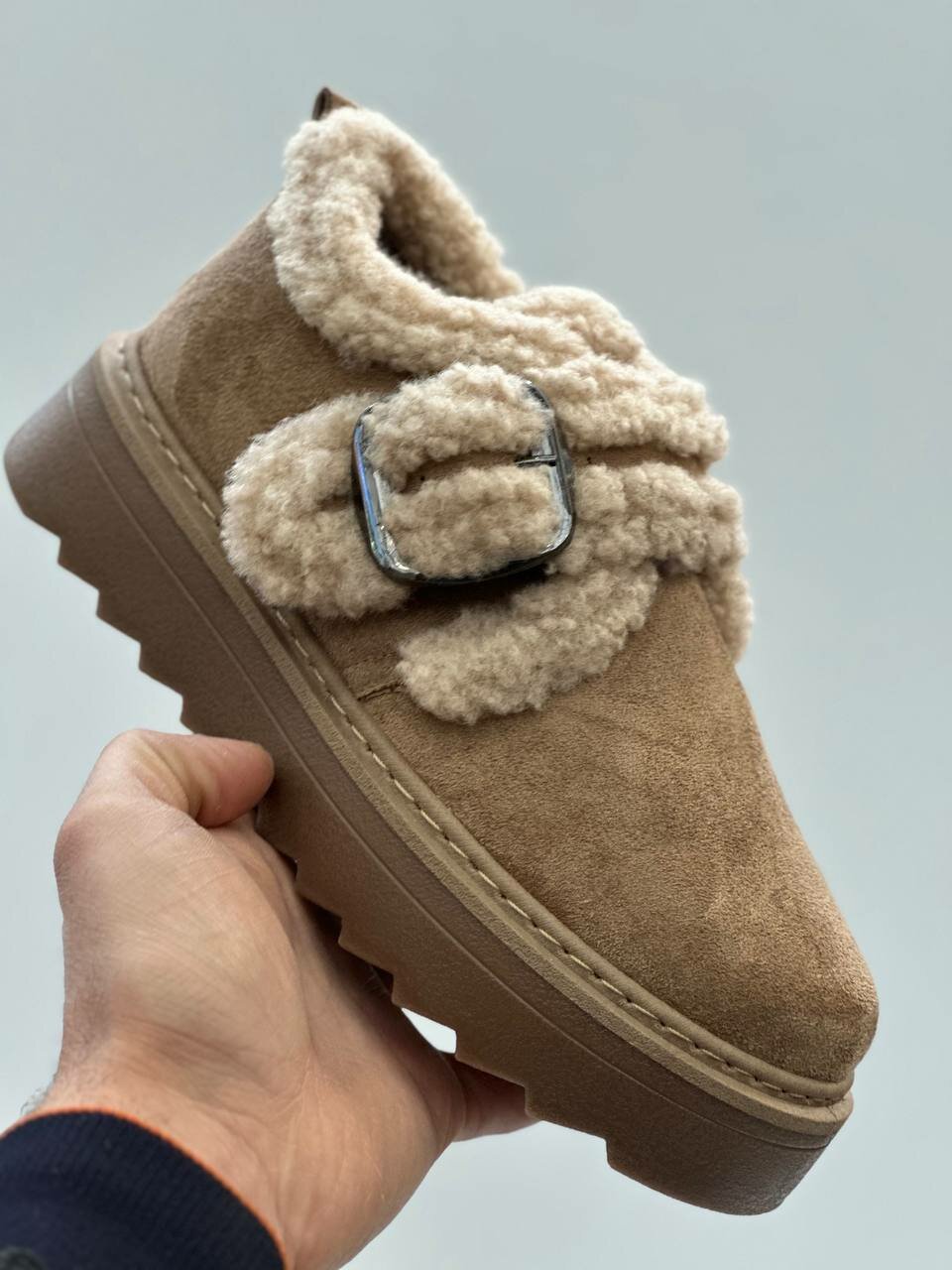 Ботинки размер EU-40-255см бежевый