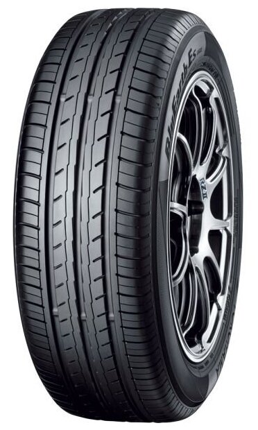 Автомобильные летние шины Yokohama BluEarth-Es ES32 215/50 R17 95V