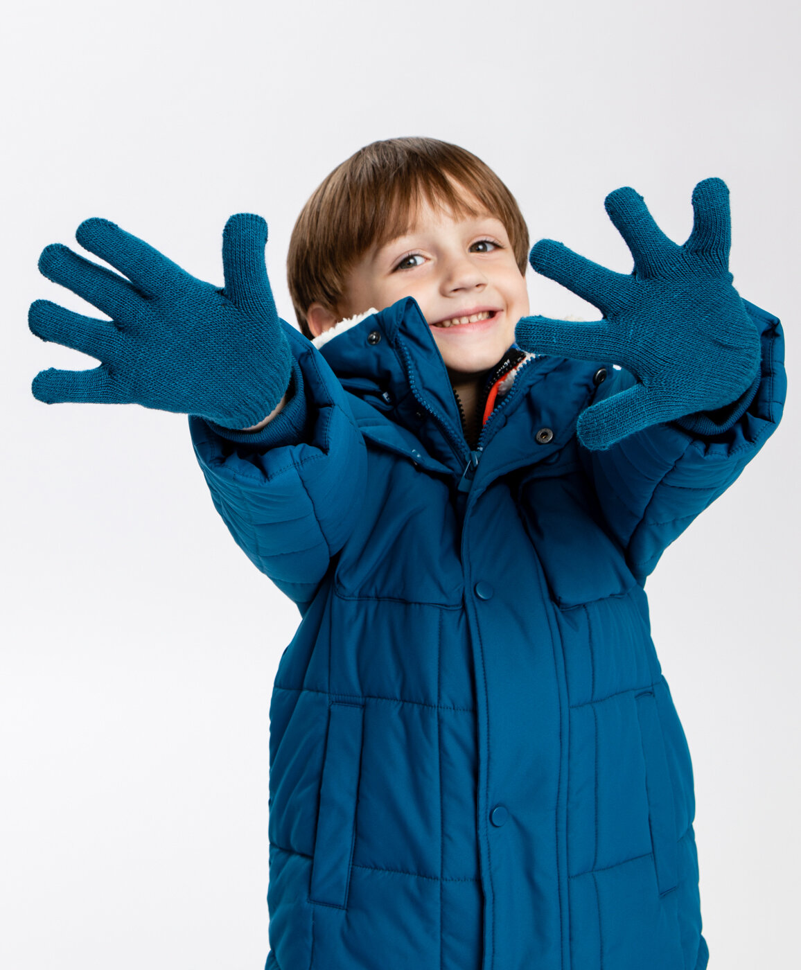 фото Перчатки вязаные синие Button Blue для мальчиков