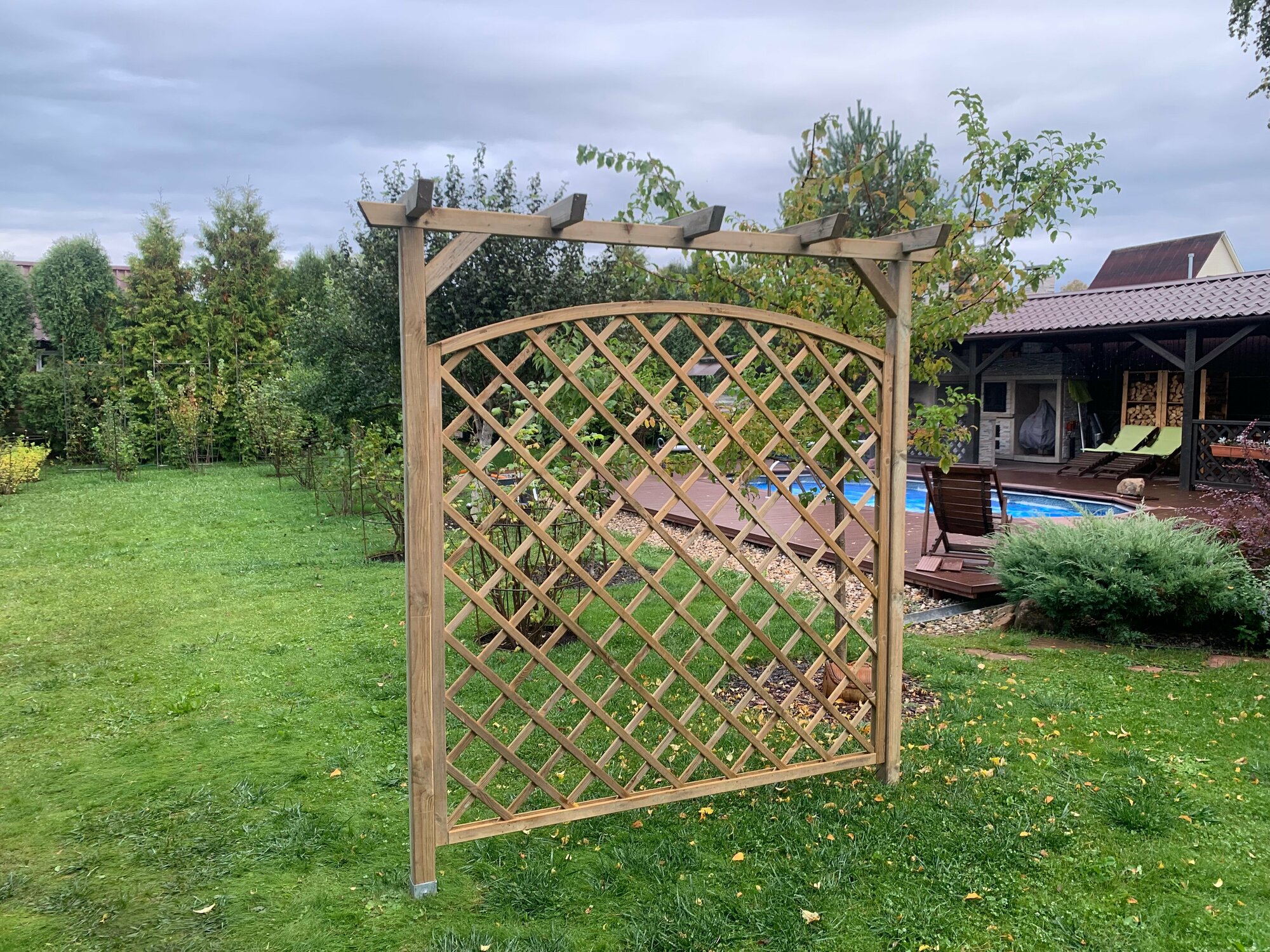 фото Пергола шпалера деревянная Роза 2-секционная (Мега2)