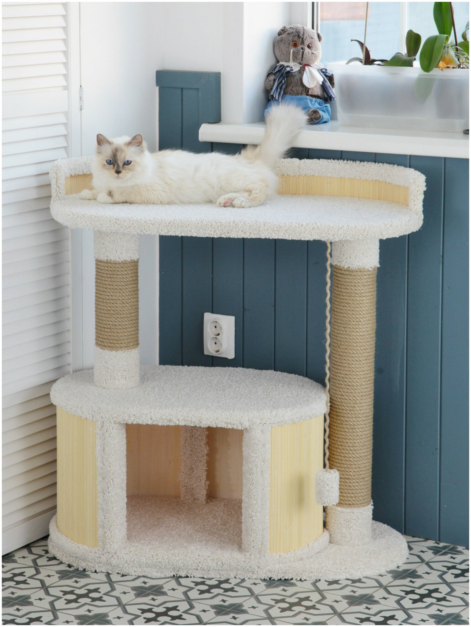 Домик для кошки "Зара Мини" высота 88 см., ваниль - фотография № 1