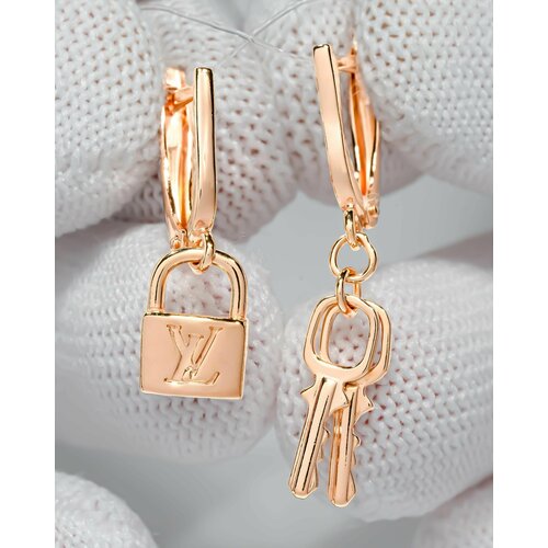 фото Серьги trade jewelry из серебра 925 пробы (покрытие золото 585) замок с ключиками