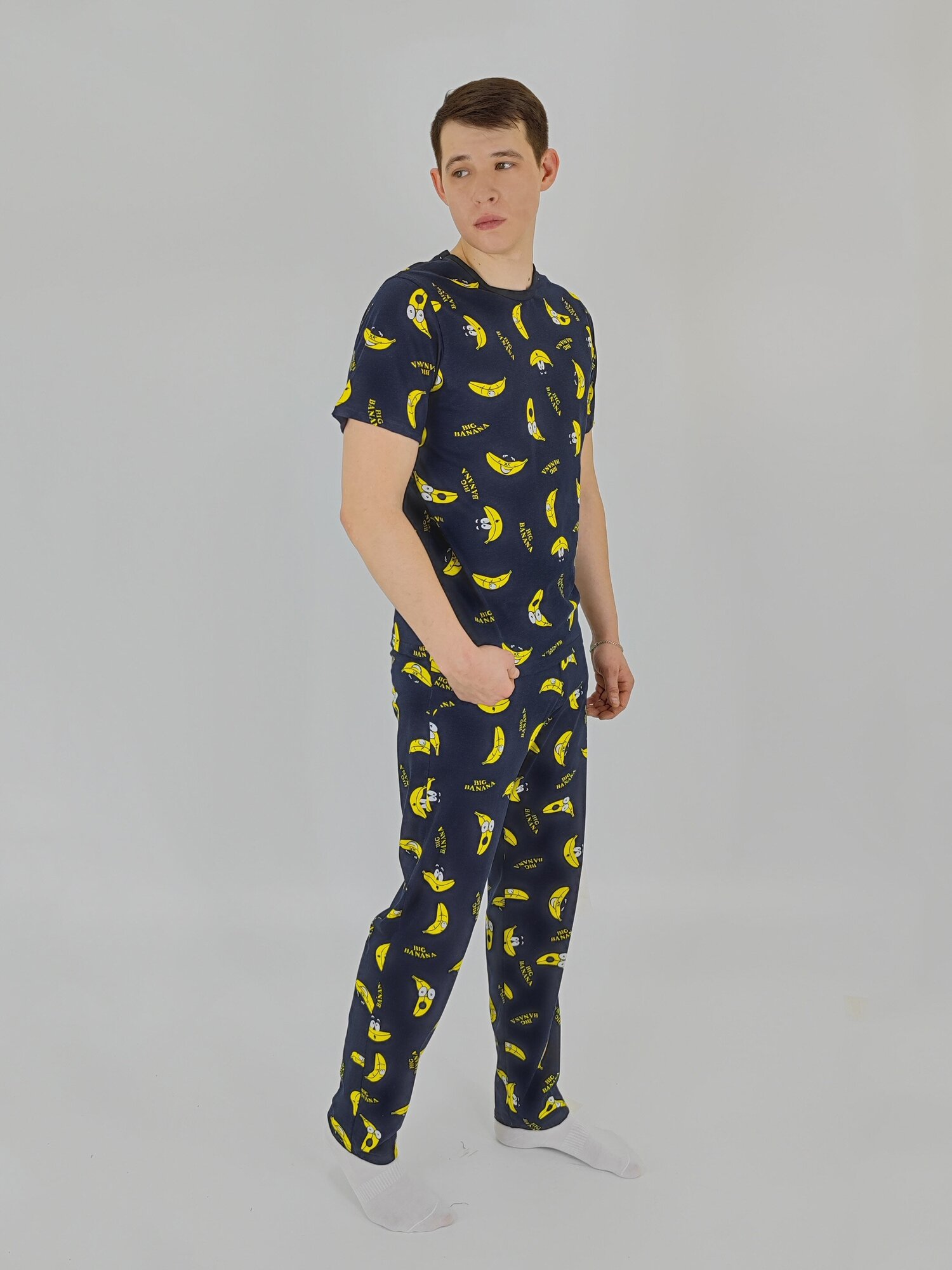 Мужская пижама, мужской пижамный комплект ARISTARHOV, Футболка + Брюки, Бананчик, синий желтый, размер 46 - фотография № 1
