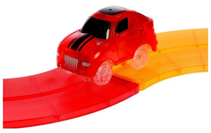 Конструктор магнитный "Магический трек", машинка ездит от батареек, 19 деталей 7530199 .