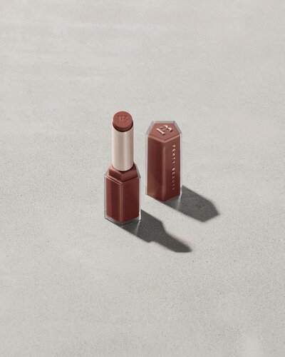 Изображение товара FENTY Beauty Бальзам-помада с эффектом сияния Gloss Bomb Stix 3,6 мл, 08 Sp'ice Cold