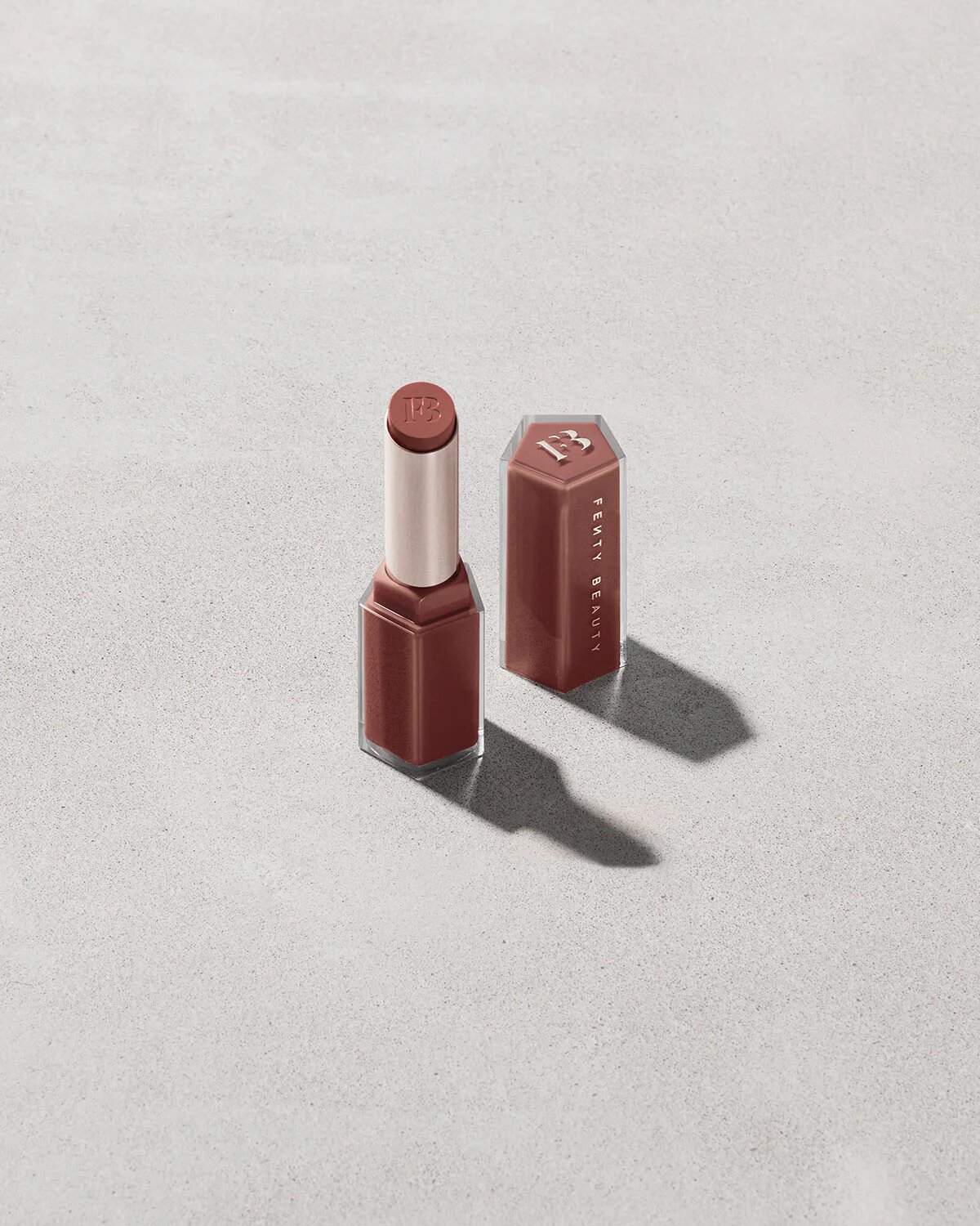 FENTY Beauty Бальзам-помада с эффектом сияния Gloss Bomb Stix 3,6 мл, 08 Sp'ice Cold